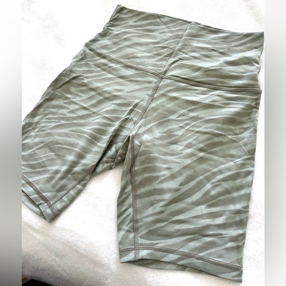 Lululemon align biker shorts - Picture 5 of 7